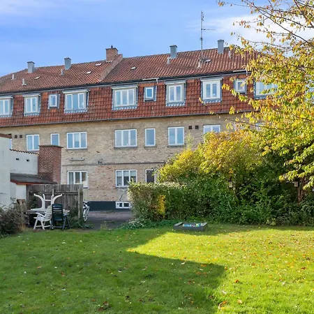 Apartament Charming Retreat Near