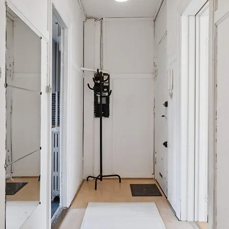 Charming Retreat Near Apartment