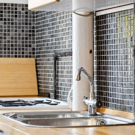 Charming Retreat Near Apartament *